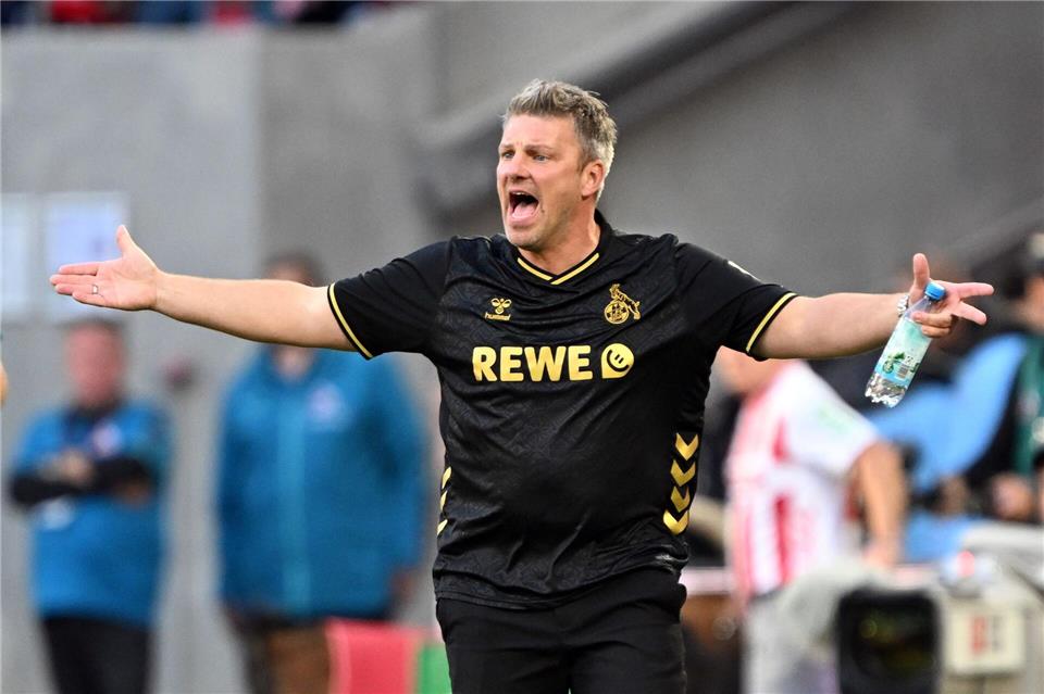 Will einen Auswärtssieg in Sinsheim: Kölns Trainer Lukas Kwasniok. (Archivbild)Federico Gambarini/dpa