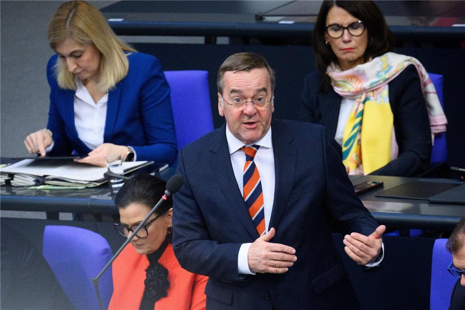 Will geheime Informationen schützen: Minister Pistorius. (Archivbild)Bernd von Jutrczenka/dpa