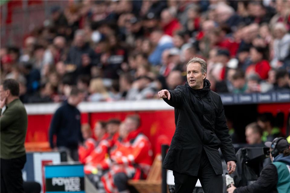Will mit Bayer Leverkusen im Saisonendspurt die Champions League klar machen: Trainer Kasper Hjulmand. Fabian Strauch/dpa
