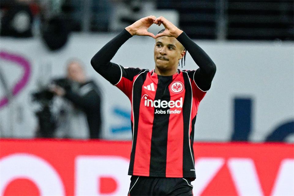 Will nun in Leeds um die Liebe der Anhänger werben: Jean-Mattéo Bahoya verlässt die Eintracht. (Archivbild)Uwe Anspach/dpa