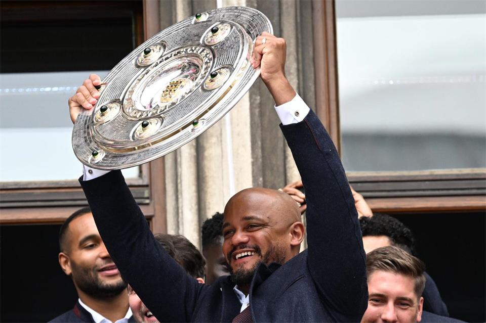 Will wieder Meistermacher sein: Bayern-Coach Vincent Kompany. (Archivbild)Sven Hoppe/dpa