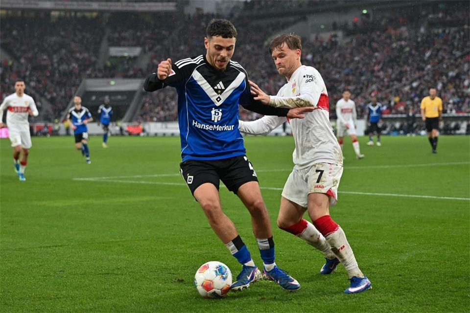 William Mikelbrencis (l.) schließt sich Darmstadt 98 an.Katharina Kausche/dpa