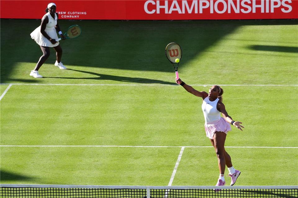 Williams (r) meldete sich mit einem Sieg zurück. Adam Davy/PA Wire/dpa