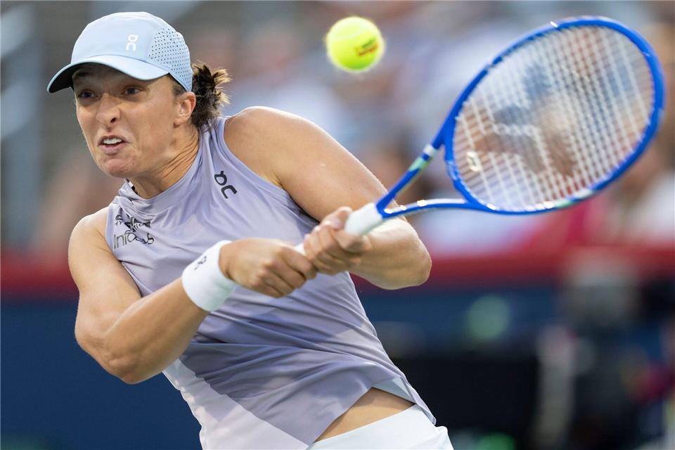 Wimbledon-Siegerin Swiatek steht im Achtelfinale beim Masters in Montreal.Christinne Muschi/The Canadian Press/AP/dpa