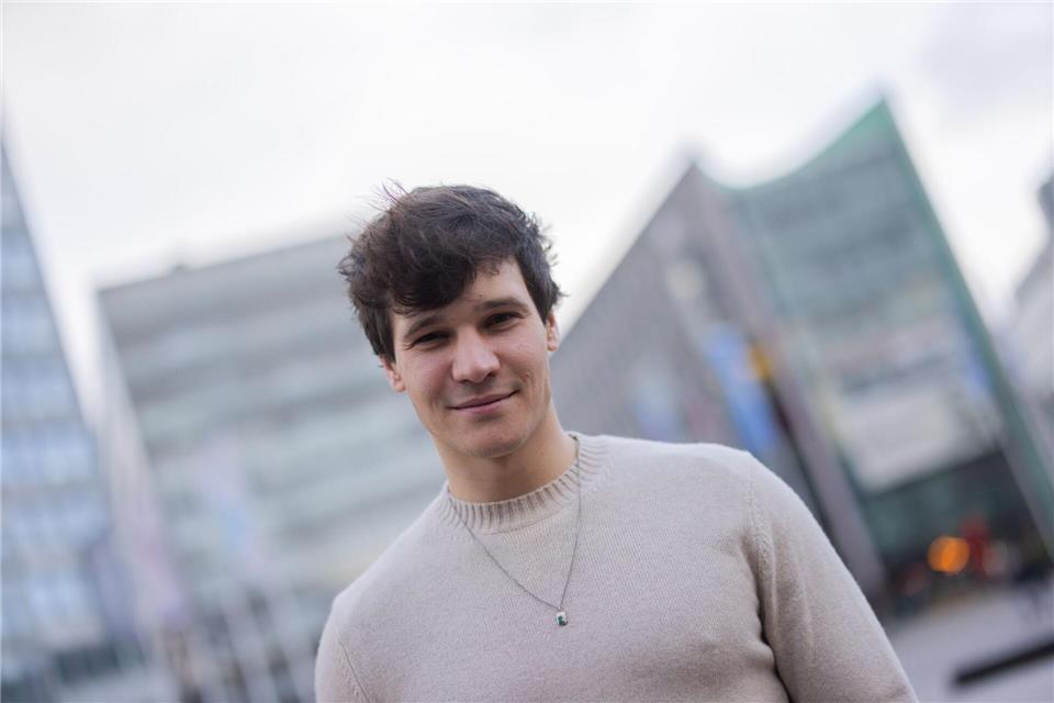 Wincent Weiss kommt über oberflächlichen Smalltalk kaum hinaus. (Archivbild)Rolf Vennenbernd/dpa
