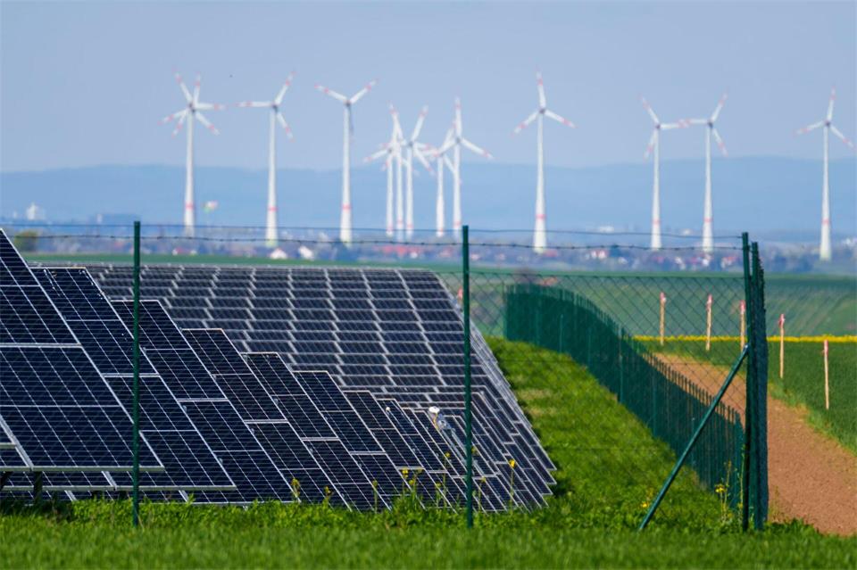 Windkraft war im ersten Halbjahr 2025 in Thüringen vor Photovoltaik die wichtigste erneuerbare Stromquelle. (Symbolbild)Andreas Arnold/dpa