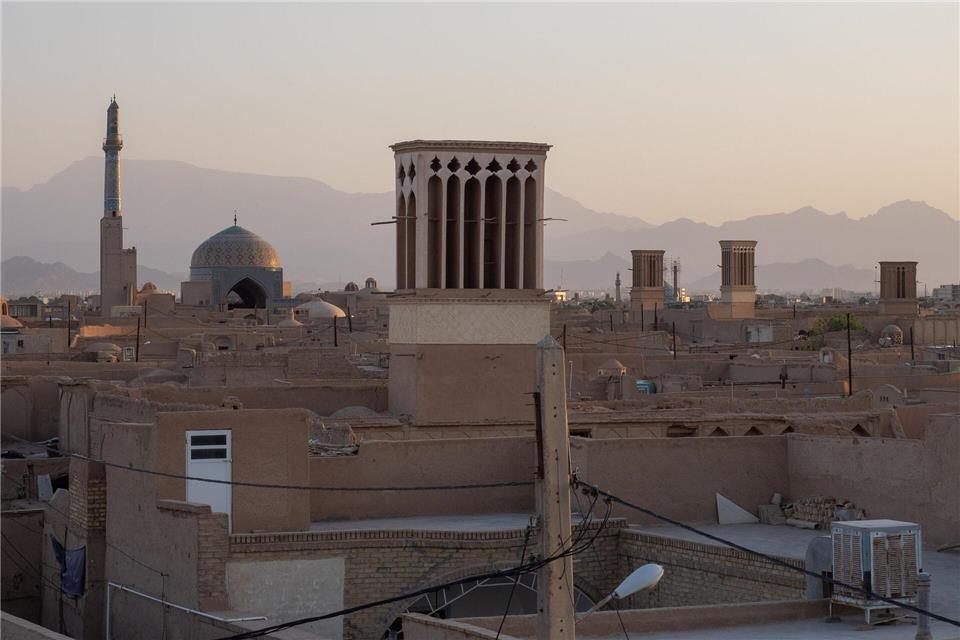 Windtürme gibt es im Iran schon seit Jahrhunderten. (Archivbild)Arne Bänsch/dpa