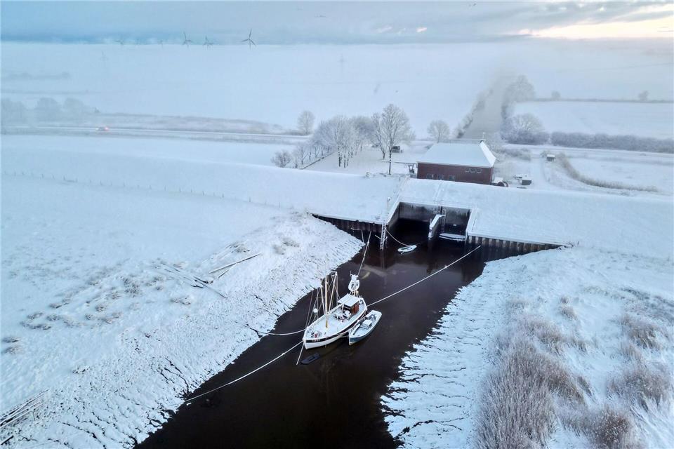 Winterlandschaft in Ostfriesland bei Terborg (Moormerland)Lars Penning/dpa