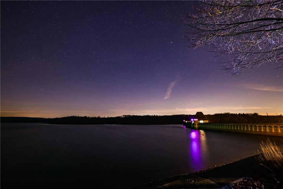Winterlich klare Schönheit über dem MöhneseeChristoph Reichwein/dpa