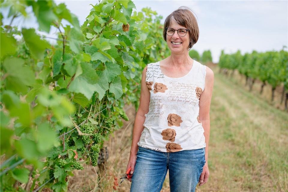 Winzerin Kolling wird bei der überregionalen Präsentation von Wein oft auf den Ortsnamen angesprochen.Uwe Anspach/dpa