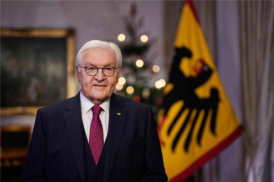 „Wir brauchen Mut, um immer wieder neu anzufangen“, sagte Bundespräsident Frank-Walter Steinmeier in seiner vorab veröffentlichten Weihnachtsansprache. Markus Schreiber/Pool AP/dpa