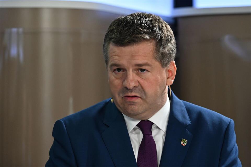 „Wir brauchen eine Zuwanderung in den Arbeitsmarkt“, sagte CDU-Spitzenkandidat Sven Schulze.Hendrik Schmidt/dpa pool/dpa