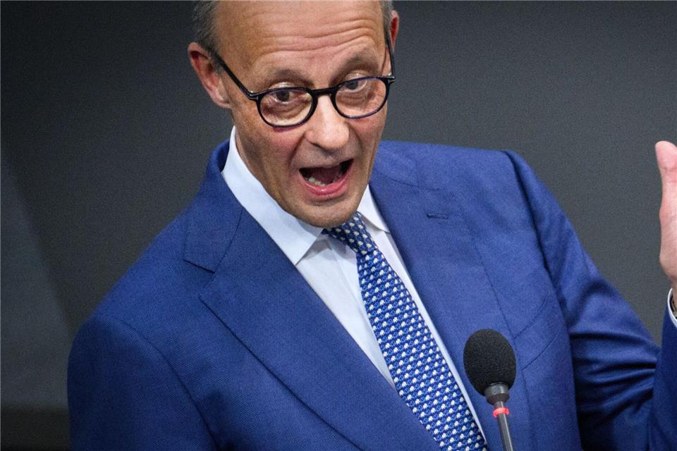 „Wir dürfen nicht dabei zusehen, wie die Welt neu geordnet wird“, sagte Kanzler Merz im Bundestag.Bernd von Jutrczenka/dpa