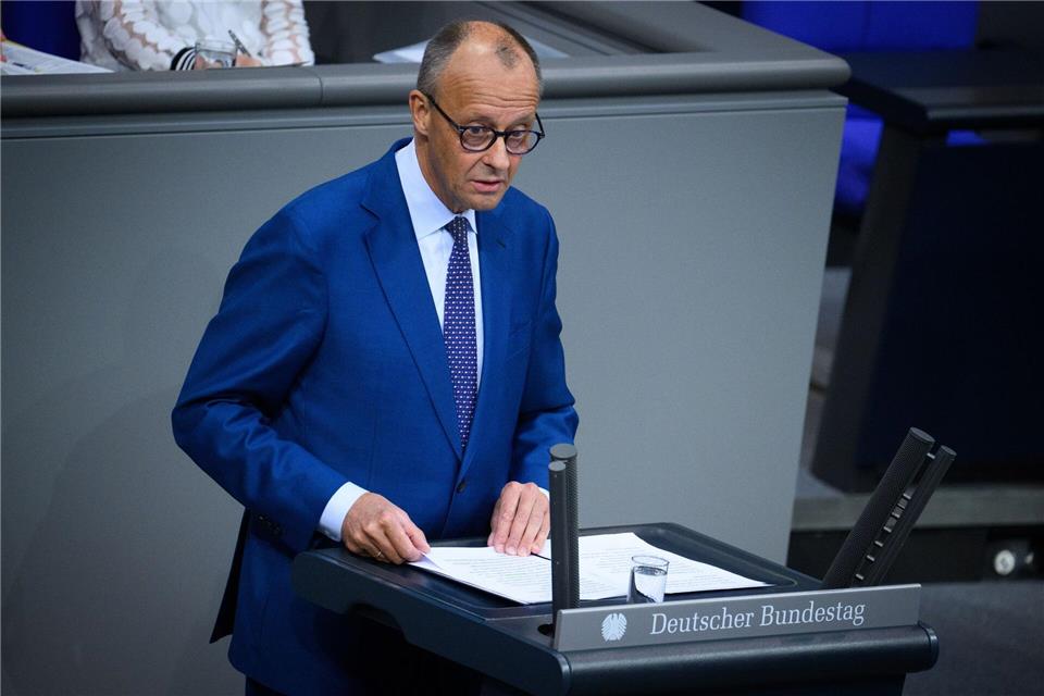 „Wir haben zudem am Rande des Nato-Treffens in Ankara mit der amerikanischen Regierung vereinbart, dass amerikanische Tomahawk-Raketen von uns erworben und in Deutschland stationiert werden“, sagte der Kanzler.Bernd von Jutrczenka/dpa