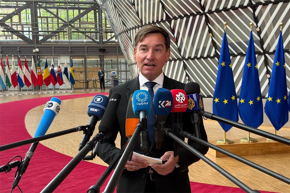 „Wir können, wenn wir wollen“, sagt Verteidigungsstaatssekretär Sebastian Hartmann. (Archivbild)Ansgar Haase/dpa
