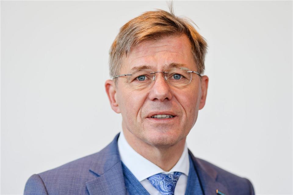 Wir sind ernsthaft besorgt um die Menschen, die bei dieser Kälte und den erwarteten Schneefällen draußen schlafen müssen“, sagte Landespastor Heiko Naß. (Archivbild)Frank Molter/dpa