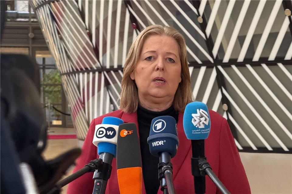 „Wir werden sie hier aufnehmen, wie wir alle anderen auch aufgenommen haben“, sagt Arbeitsministerin Bärbel Bas über junge Männer aus der Ukraine.Ansgar Haase/dpa