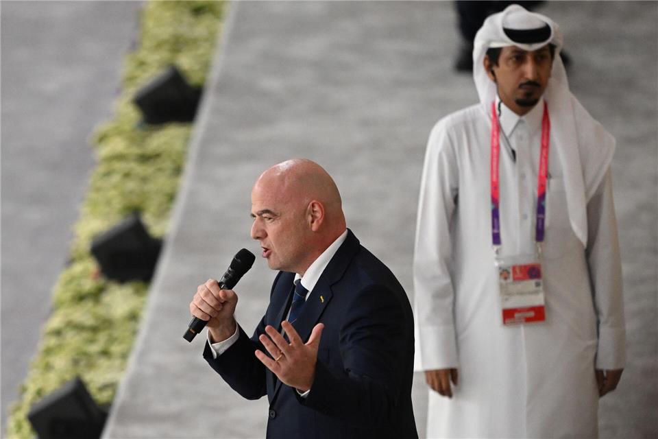 Wird er sich für Gehaltsobergrenzen einsetzen? FIFA-Präsident Gianni Infantino.Robert Michael/dpa