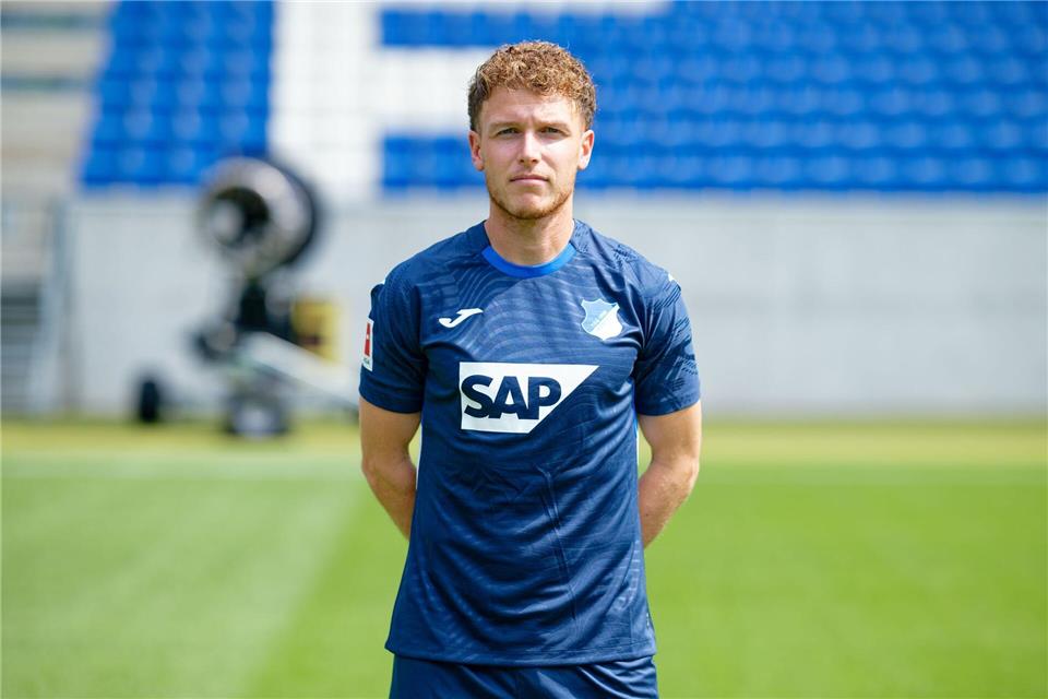 Wird nach vielen Jahren bei der TSG nach Schottland verliehen: Dennis Geiger. (Archivbild)Uwe Anspach/dpa