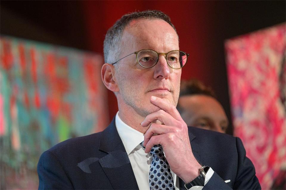 Wirtschaftsminister Michael Ebling hebt das Potenzial von Games für Demokratiebildung und Kreativität hervor. (Archivbild)Hannes P Albert/dpa