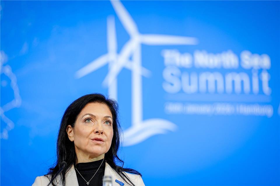 Wirtschaftsministerin Reiche will den Ausbau der Windenergie vorantreiben.Kay Nietfeld/dpa