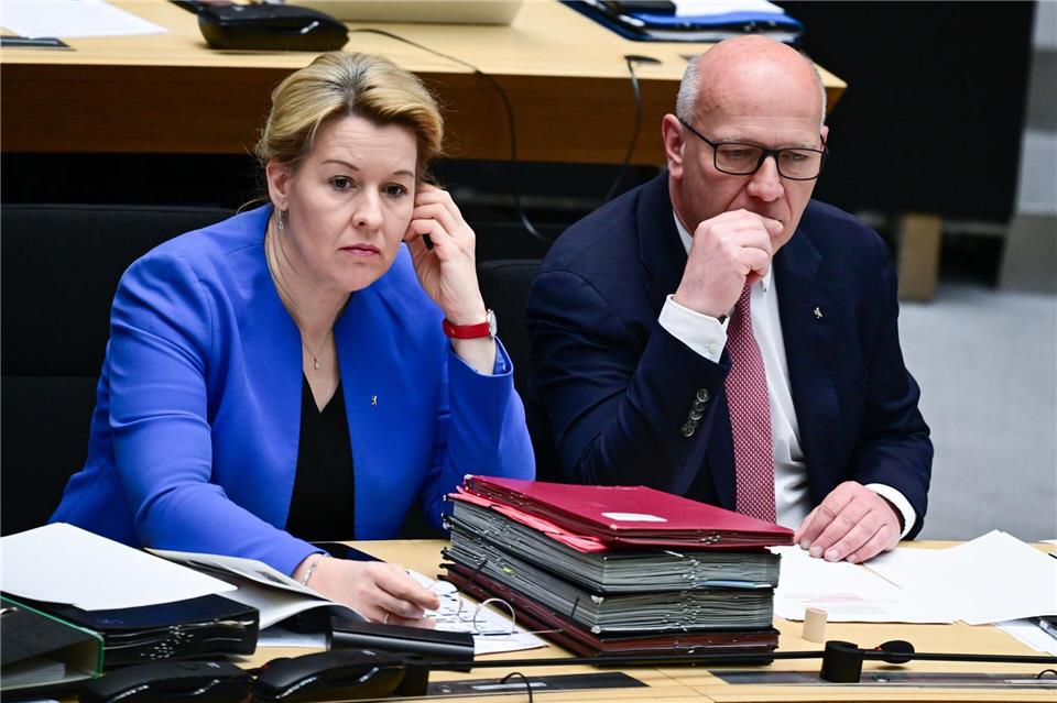 Wirtschaftssenatorin Franziska Giffey (SPD) und der Regierende Bürgermeister Kai Wegner (CDU) waren beim Thema Expo nicht immer einer Meinung.Sebastian Christoph Gollnow/dpa