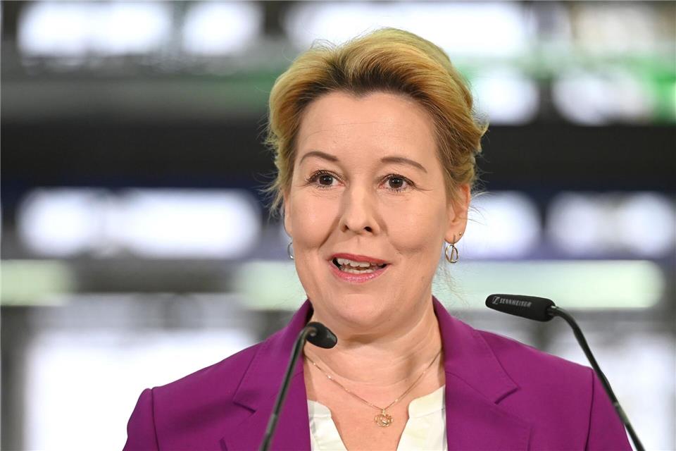 Wirtschaftssenatorin Franziska Giffey muss ihren Wahlkreis direkt gewinnen, um im Landesparlament zu bleiben. (Archivfoto) Elisa Schu/dpa