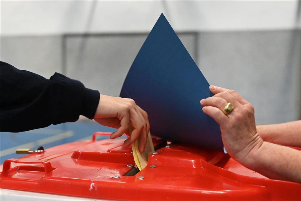 Wirtschaftsverbände zeigten sich enttäuscht vom Ausgang des Referendums. Katrin Luxenburger/dpa