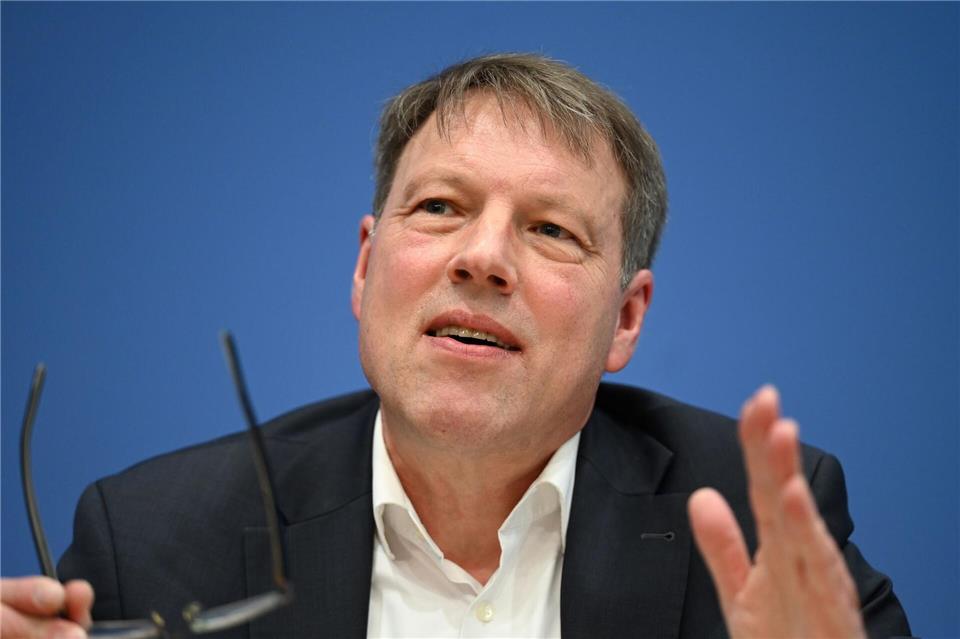 Wissenschaftler Bach rät zu „Augenmaß“. Elisa Schu/dpa