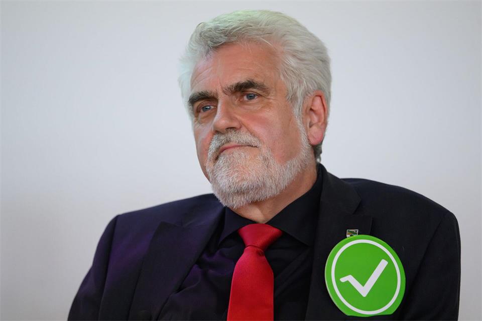 Wissenschaftsminister Armin Willingmann (SPD) sieht im CTC ein wichtiges Zukunftsprojekt für die Chemieindustrie in Sachsen-Anhalt. (Archivbild) Hendrik Schmidt/dpa