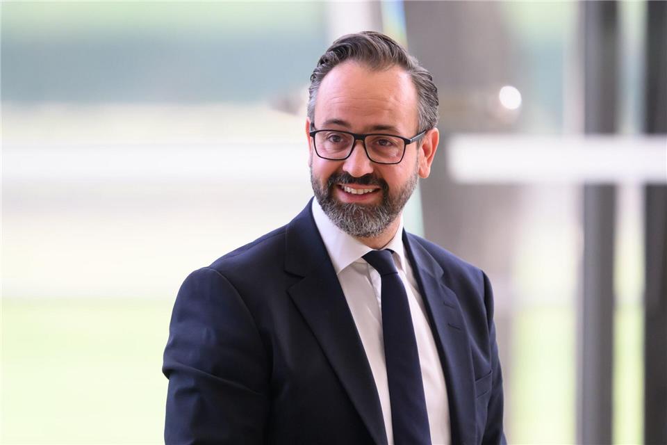 Wissenschaftsminister Sebastian Gemkow (CDU) bleibt trotz angespannter Kassenlage mit Blick auf die Forschung optimistisch. (Archivbild)Robert Michael/dpa