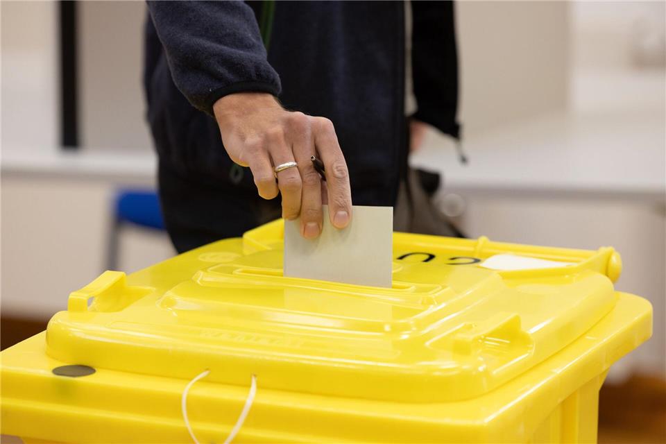 Wo das Kreuz für Erst- und Zweitstimme setzen? Neben dem Wahl-O-Mat gibt es weitere Tools, die bei der Entscheidungsfindung helfen können.picture alliance/dpa