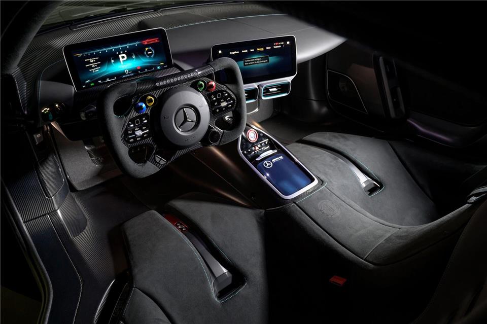 Wo haben Sie so ein ähnliches Lenkrad das letzte Mal gesehen? Genau, bei den Onboard-Aufnahmen beim letzten Formel-1-Rennen.Dominic Fraser/The Loh Collection/dpa-tmn