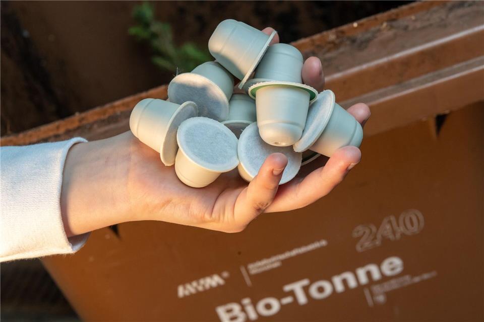 Wohin mit den kompostierbaren Kaffeekaseln?picture alliance/dpa