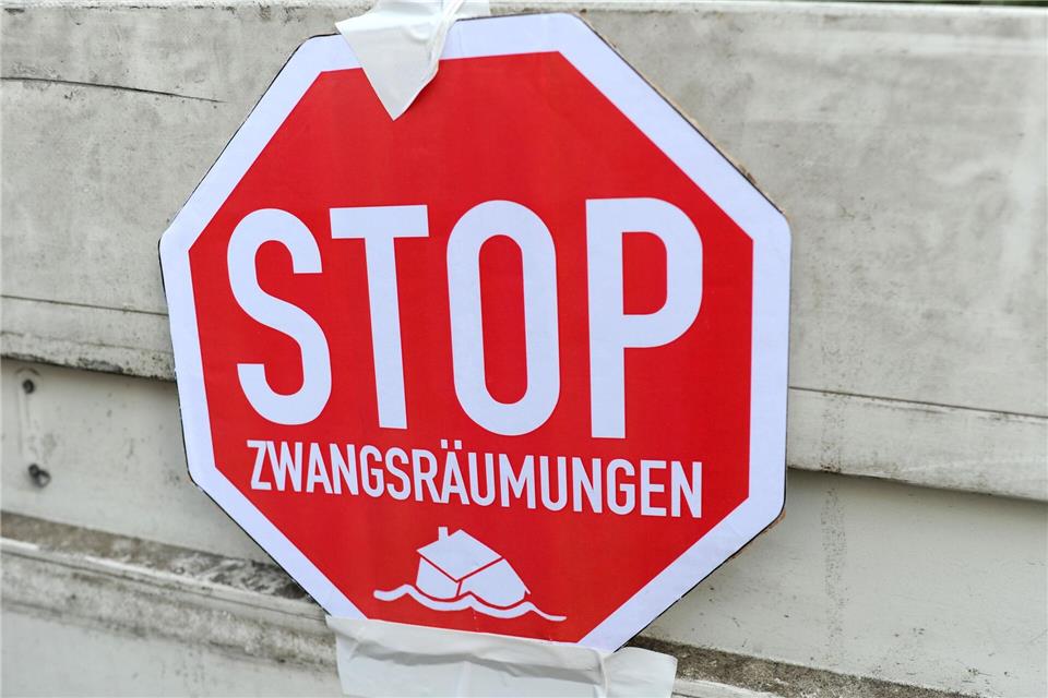 Wohlfahrtsverbände in Brandenburg sehen eine Gefahr, dass Wohnungsverlust und drohende Zwangsräumungen zunehmen. (Symbolbild)Angelika Warmuth/dpa
