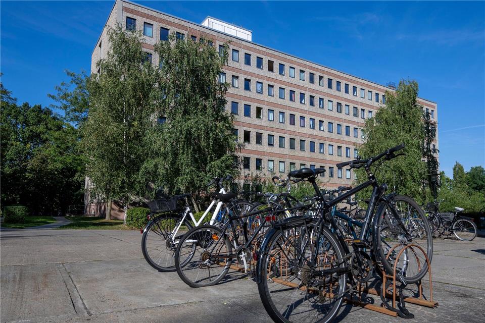 Wohnheim-Plätze der Studierendenwerke können den Bedarf an günstigen Studentenwohnungen nicht decken. (Archivbild)Monika Skolimowska/dpa