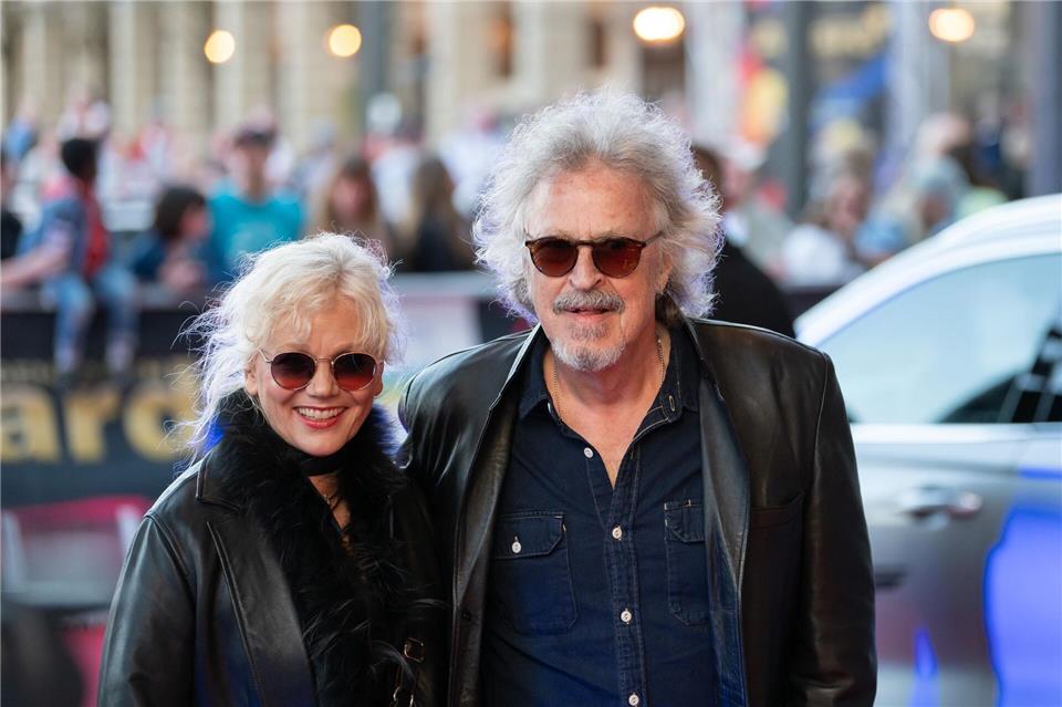 Wolfgang Niedecken und seine Frau Tina kamen zwischen zahlreichen Terminen in die Pfalz. (Archivbild)Silas Stein/dpa