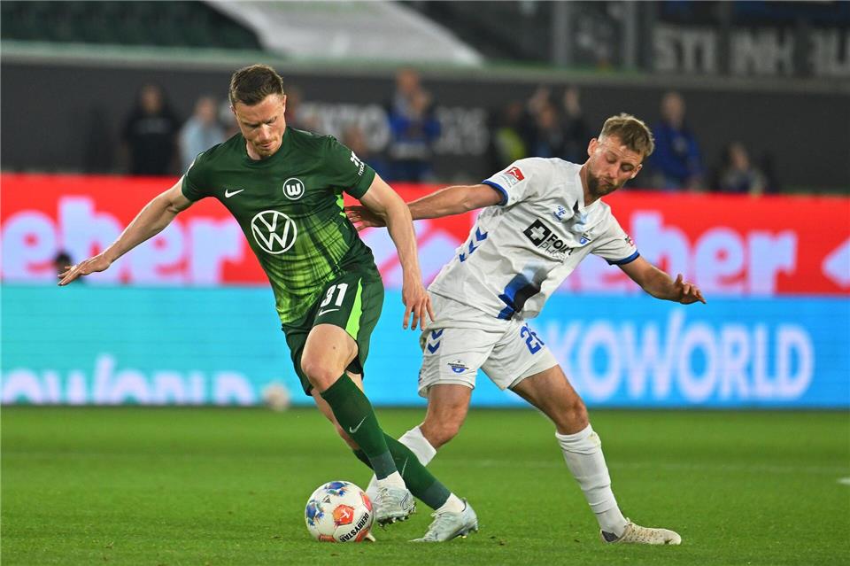 Wolfsburg oder Paderborn: Wer spielt nächste Saison Bundesliga? (Archivbild)Swen Pförtner/dpa