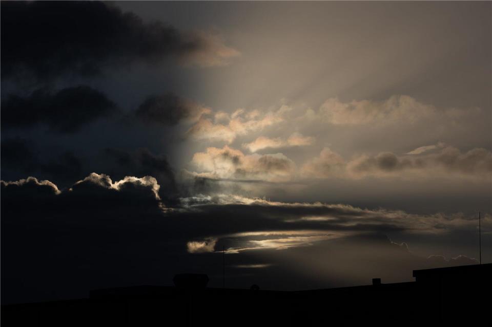 Wolken werden die kommenden Tage viel zu sehen sein am NRW-Himmel, Regentropfen werden sie aber wohl nicht oder nur kaum nach unten schicken.Rolf Vennenbernd/dpa