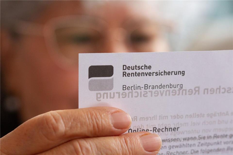 Wollen Sie früher in Rente gehen? Dann können Sie mögliche Abschläge durch freiwillige Rentenzahlungen ausgleichen.picture alliance/dpa