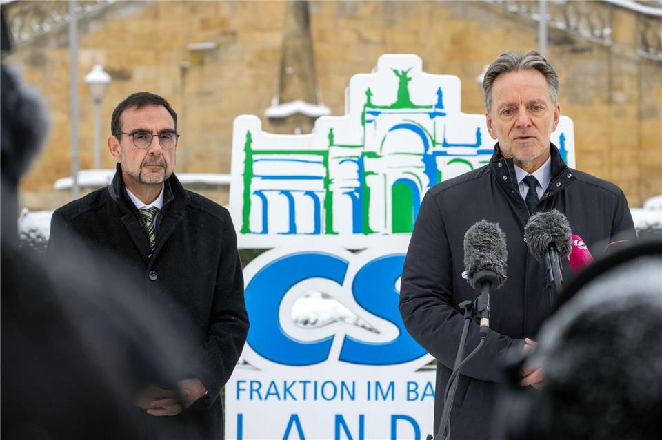 Wollen mehr Befugnisse für Ermittler: der CSU-Fraktionschef (l) und der BKA-Präsident.Pia Bayer/dpa