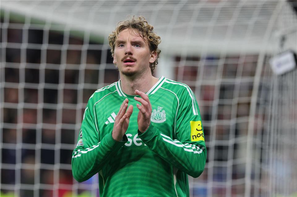 Woltemade hat sich in England auch sportlich schnell eingelebt.Rolf Vennenbernd/dpa