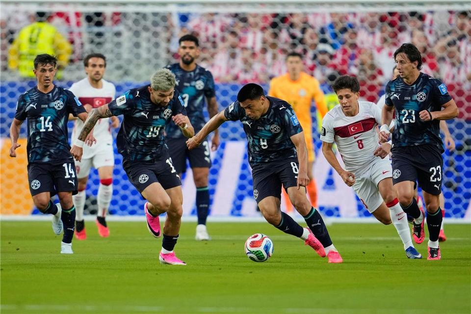 Wuchtiger Gegner: Paraguay besiegte die Türkei.Eugene Hoshiko/AP/dpa