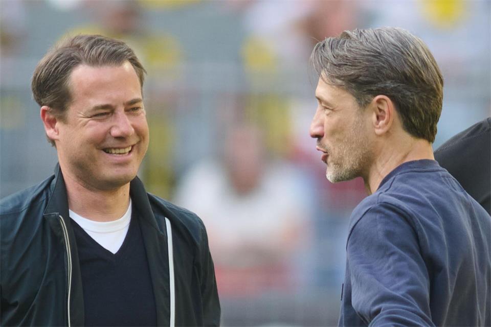 Wünschen Jamal Musiala alles Gute: Lars Ricken (l) und Niko Kovac. (Archivbild)Bernd Thissen/dpa