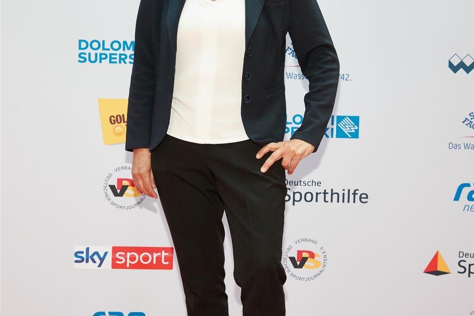 Wünscht sich mehr Sendezeit mit mehr Drumherum für den Frauenfußball: Sportreporterin Claudia Neumann.
