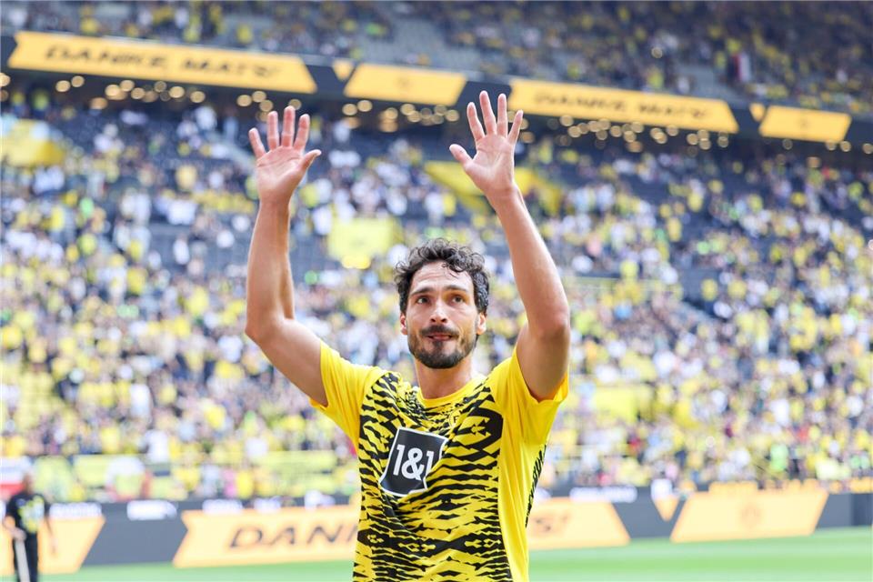 Vorbild, Führungsfigur, Freund: Stimmen zum Hummels-Abschied Würdigende Worte zum Abschied: Viele Weggefährten haben sich nach dem angekündigten Karriereende von Mats Hummels geäußert.Christoph Reichwein/dpa
