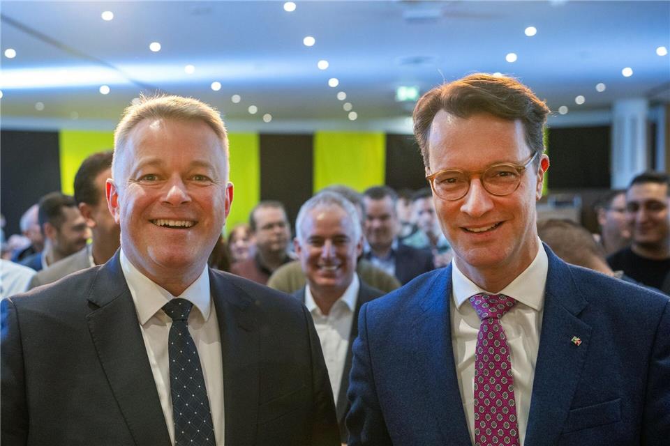 Wüst unterstützt den rheinland-pfälzischen CDU-Spitzenkandidaten für die Landtagswahl, Gordon Schnieder.Harald Tittel/dpa