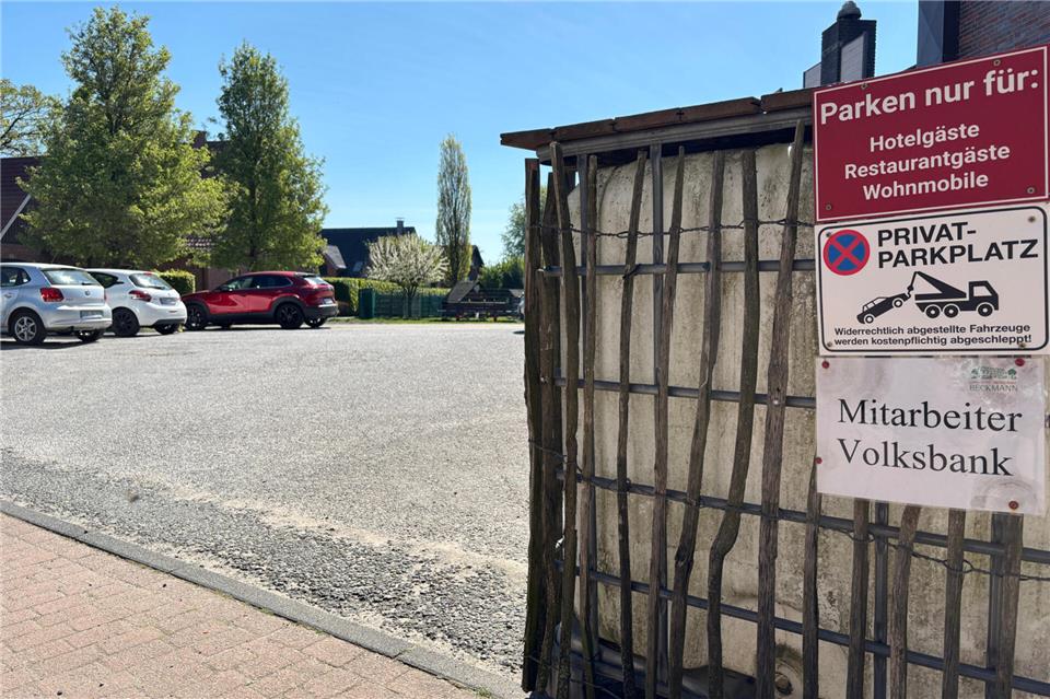 Wunsch des Betreibers des Hotel Beckmann war es seinen Parkplatz zu beschranken. Diesem Wunsch widersagte der Gemeinderat nun.