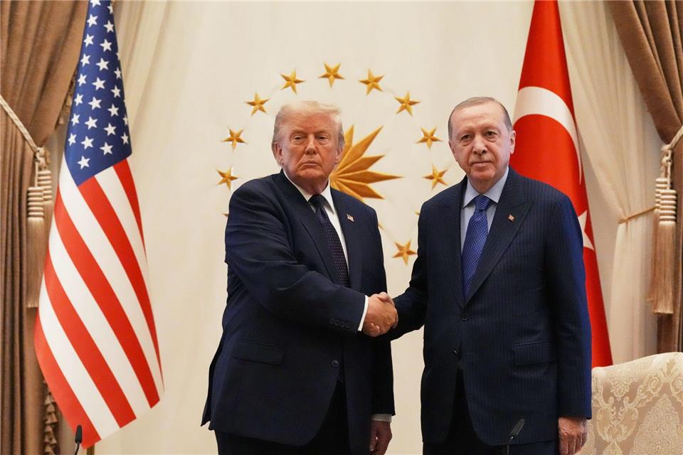 Wurde am Dienstagnachmittag vom türkischen Präsidenten Recep Tayyip Erdogan zum Gipfel begrüßt: US-Präsident Donald Trump.Alex Brandon/AP/dpa