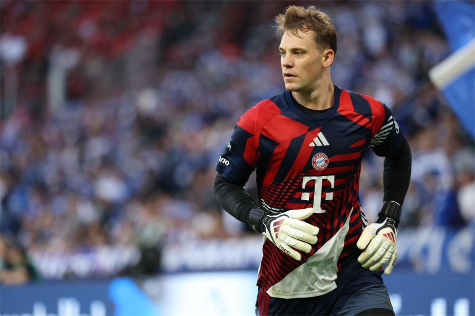 Wurde bei der Rückkehr zu seinem Heimatvereinen mit Pfiffen belegt: Manuel Neuer. Fabian Strauch/dpa